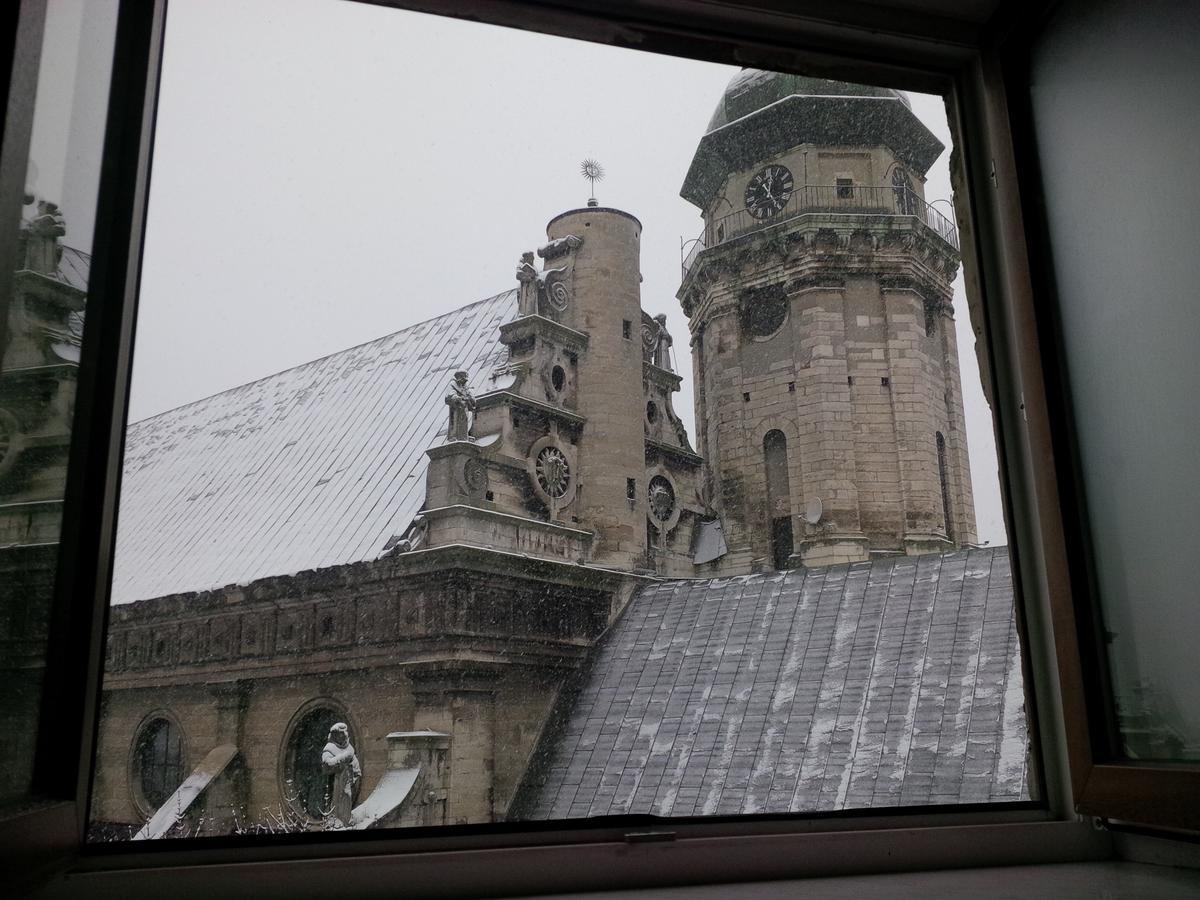 Lviv Amazing Rooftop Apartment Exterior foto